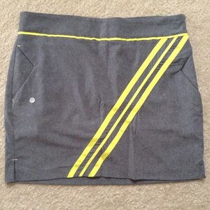 Pro Golf SKORT with yellow strips in Gray
